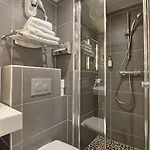 Margaux Opera Montmartre Отель 3*