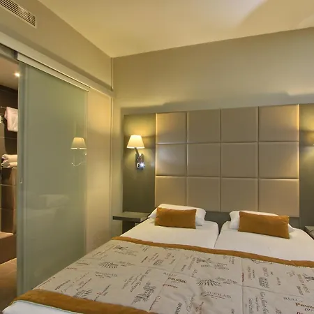 Margaux Opera Montmartre 3* Paříž