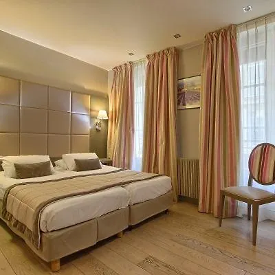 Margaux Opera Montmartre Париж